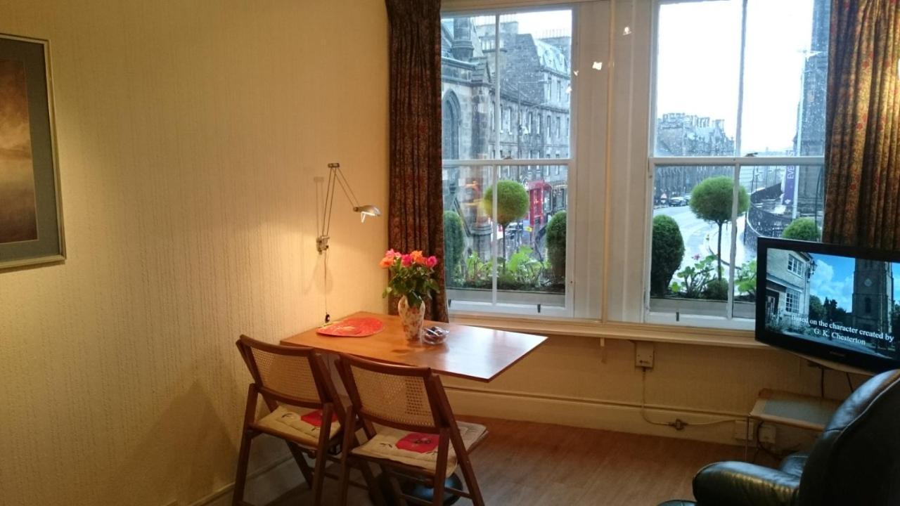 Royal Mile Apartment, 1 Minute From The Castle. Единбург Екстериор снимка